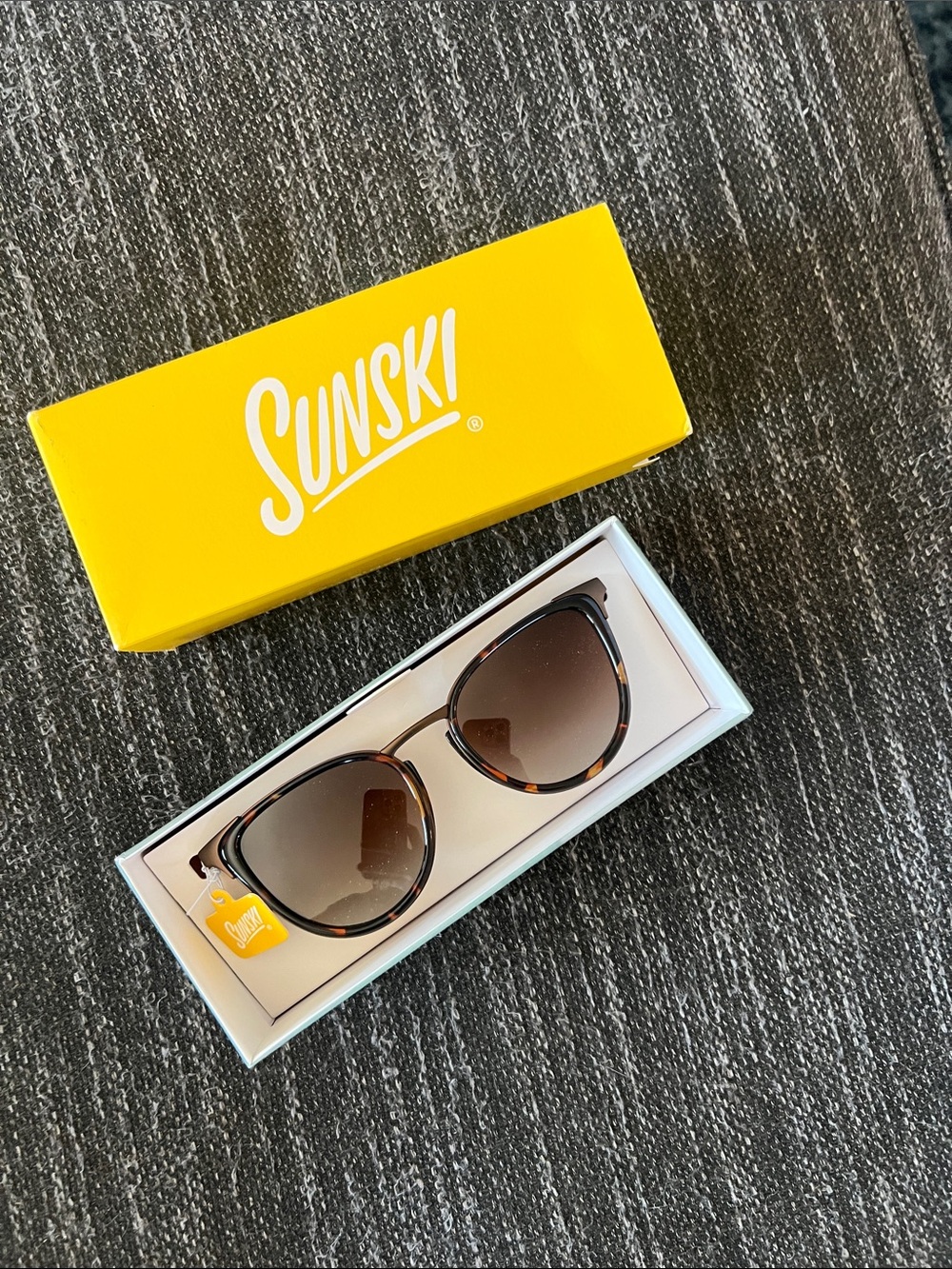 NWT Sunski Women’s Tortoise Cat Eye Sunglasses - Brown Lenses